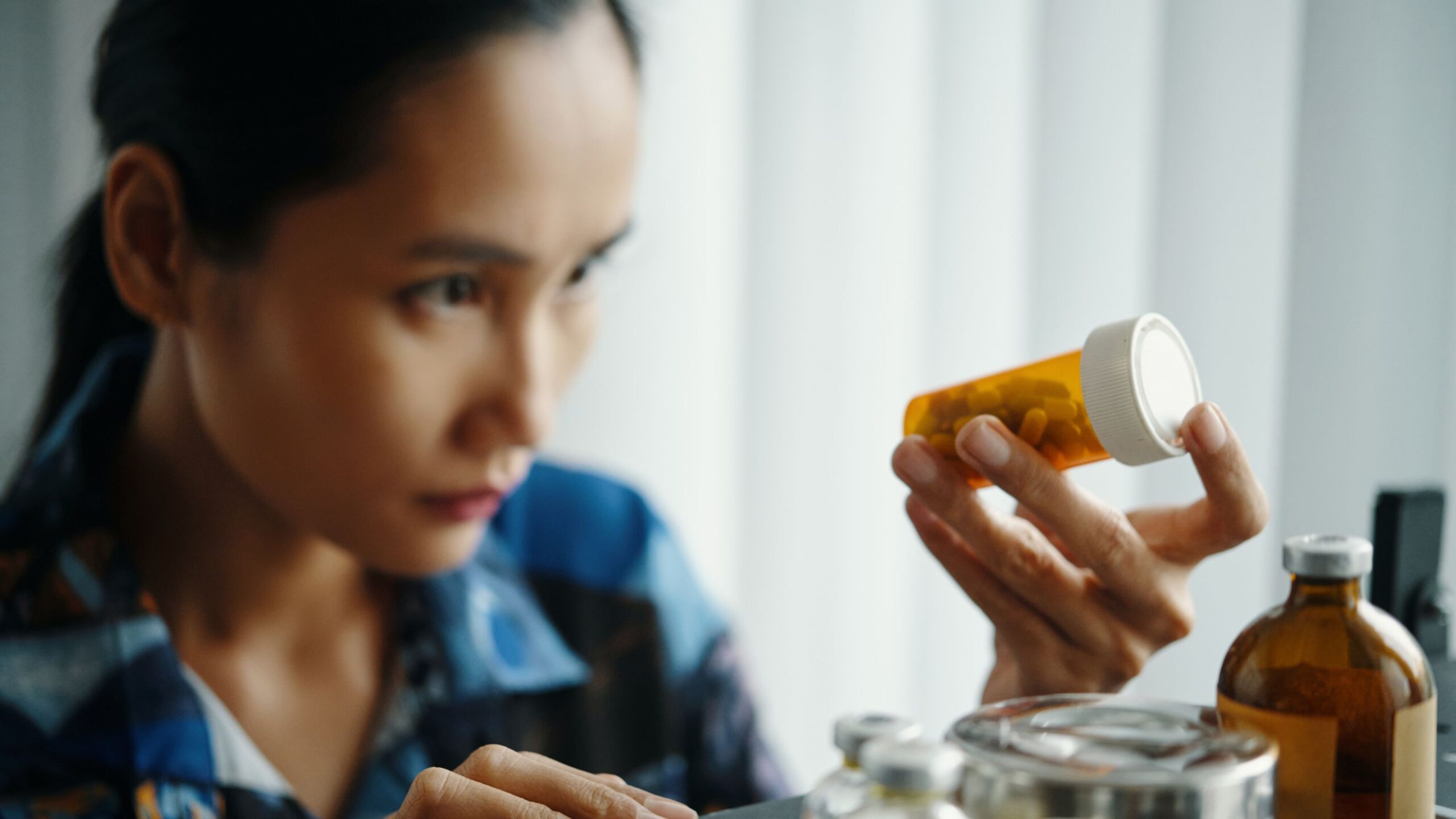 do vitamins expire heat storage shelf life